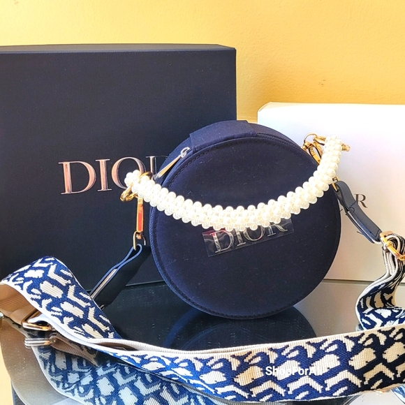 💥💥 Dior Vanity Pouch Makeup Case with inner mirror Black circular 15×7c - Picture 3 of 15